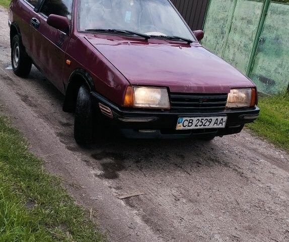 Красный ВАЗ 2108, объемом двигателя 1 л и пробегом 1 тыс. км за 604 $, фото 7 на Automoto.ua