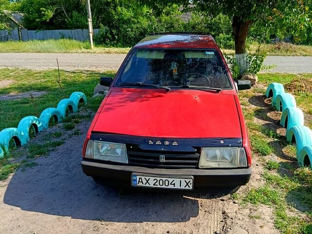 Красный ВАЗ 2108, объемом двигателя 1.5 л и пробегом 225 тыс. км за 1400 $, фото 3 на Automoto.ua