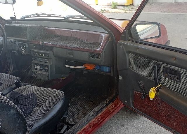 Красный ВАЗ 2108, объемом двигателя 1.5 л и пробегом 2 тыс. км за 1087 $, фото 6 на Automoto.ua