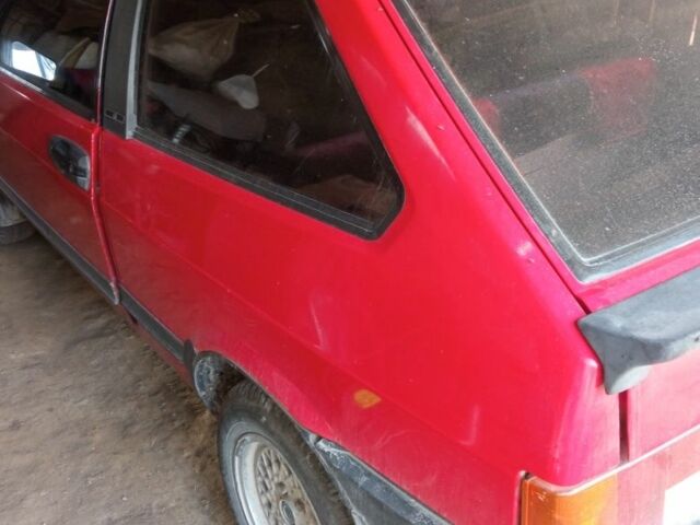 Красный ВАЗ 2108, объемом двигателя 1.3 л и пробегом 350 тыс. км за 1000 $, фото 6 на Automoto.ua