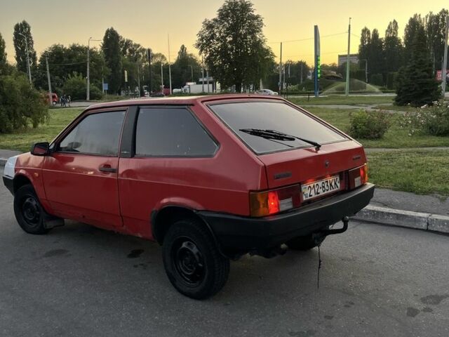 Красный ВАЗ 2108, объемом двигателя 1.5 л и пробегом 50 тыс. км за 937 $, фото 3 на Automoto.ua