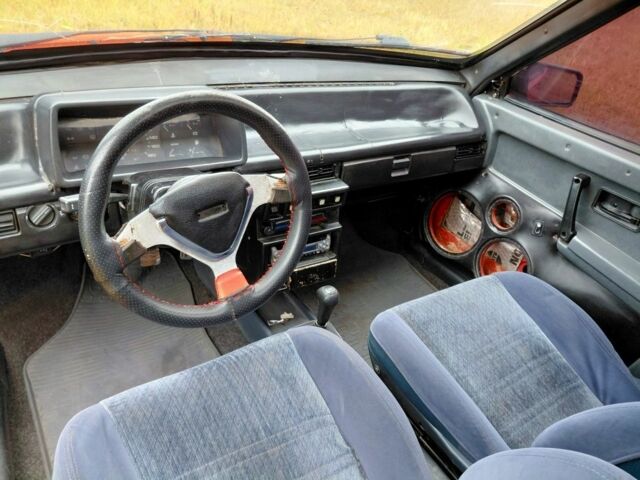 ВАЗ 2108 1992 в Харькове на Automoto.ua Красный ВАЗ 2108, объемом двигателя 1.6 л и пробегом 100 тыс. км за 1000 $, фото 9 на Automoto.ua
