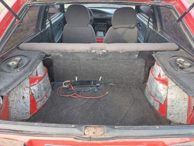 Красный ВАЗ 2108, объемом двигателя 1.3 л и пробегом 35 тыс. км за 1000 $, фото 9 на Automoto.ua