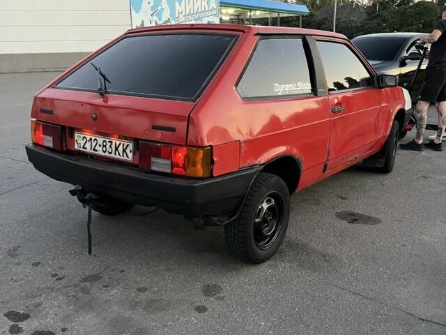 Красный ВАЗ 2108, объемом двигателя 1.5 л и пробегом 50 тыс. км за 937 $, фото 2 на Automoto.ua