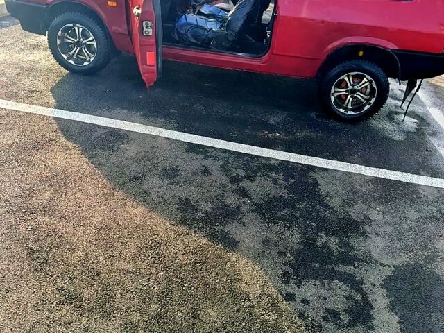 Красный ВАЗ 2108, объемом двигателя 1.5 л и пробегом 0 тыс. км за 700 $, фото 1 на Automoto.ua