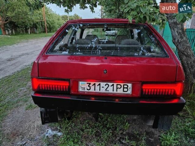 Красный ВАЗ 2108, объемом двигателя 1.3 л и пробегом 200 тыс. км за 1000 $, фото 3 на Automoto.ua