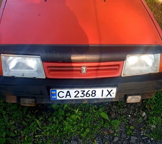 Красный ВАЗ 2108, объемом двигателя 1.5 л и пробегом 195 тыс. км за 1000 $, фото 1 на Automoto.ua
