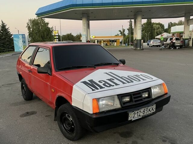 Красный ВАЗ 2108, объемом двигателя 1.5 л и пробегом 50 тыс. км за 937 $, фото 1 на Automoto.ua