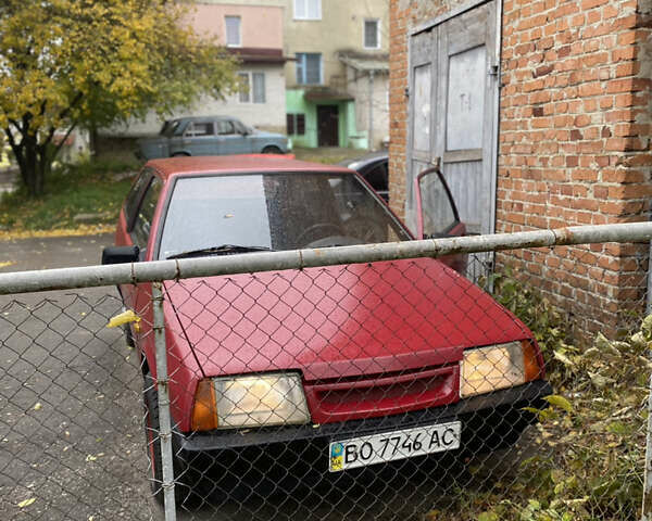 Красный ВАЗ 2108, объемом двигателя 1.3 л и пробегом 170 тыс. км за 650 $, фото 2 на Automoto.ua