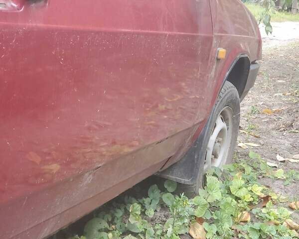 Красный ВАЗ 2108, объемом двигателя 1.1 л и пробегом 327 тыс. км за 350 $, фото 6 на Automoto.ua