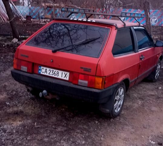 Красный ВАЗ 2108, объемом двигателя 1.5 л и пробегом 195 тыс. км за 1000 $, фото 6 на Automoto.ua