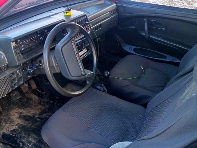 Красный ВАЗ 2108, объемом двигателя 1.5 л и пробегом 0 тыс. км за 700 $, фото 2 на Automoto.ua
