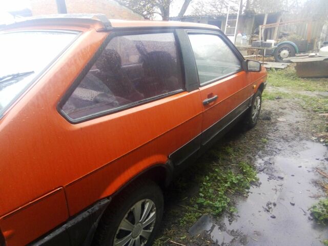 Красный ВАЗ 2108, объемом двигателя 1.1 л и пробегом 90 тыс. км за 1300 $, фото 2 на Automoto.ua