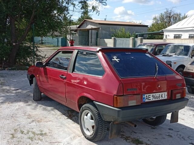 Красный ВАЗ 2108, объемом двигателя 1.3 л и пробегом 200 тыс. км за 692 $, фото 3 на Automoto.ua
