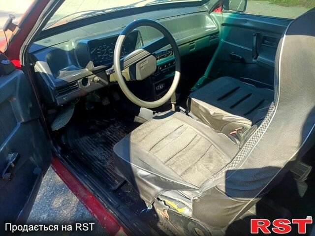 Красный ВАЗ 2108, объемом двигателя 1.5 л и пробегом 120 тыс. км за 999 $, фото 9 на Automoto.ua