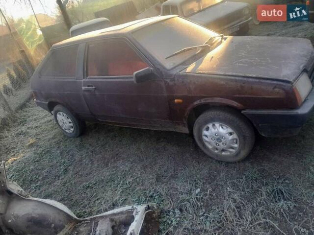 Красный ВАЗ 2108, объемом двигателя 1.5 л и пробегом 330 тыс. км за 500 $, фото 3 на Automoto.ua