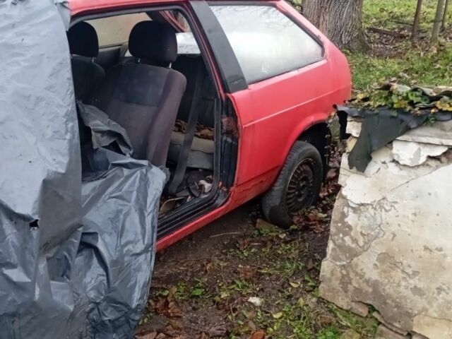 Красный ВАЗ 2108, объемом двигателя 0 л и пробегом 24 тыс. км за 250 $, фото 4 на Automoto.ua