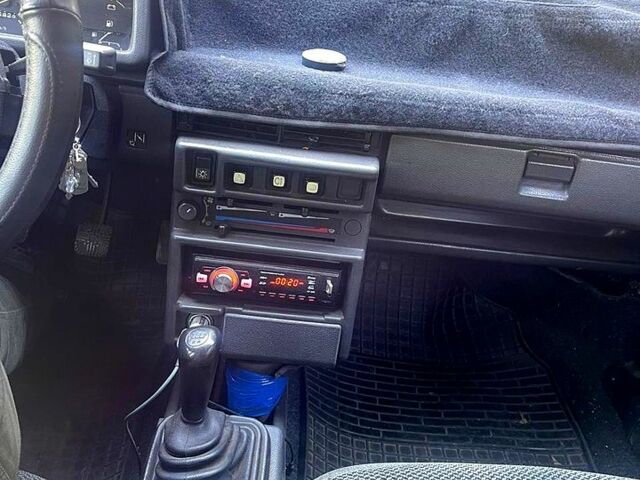 Красный ВАЗ 2108, объемом двигателя 1.1 л и пробегом 125 тыс. км за 1400 $, фото 5 на Automoto.ua