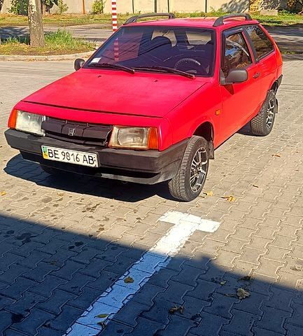 Красный ВАЗ 2108, объемом двигателя 1.3 л и пробегом 290 тыс. км за 600 $, фото 1 на Automoto.ua