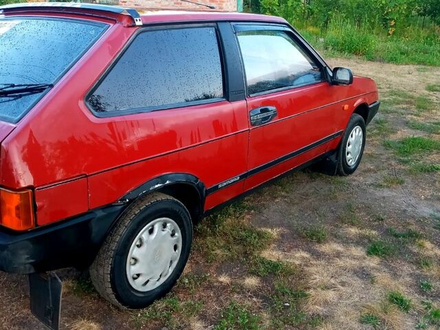 Красный ВАЗ 2108, объемом двигателя 1.3 л и пробегом 150 тыс. км за 1200 $, фото 2 на Automoto.ua