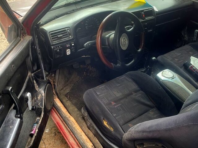 Красный ВАЗ 2108, объемом двигателя 1.3 л и пробегом 250 тыс. км за 600 $, фото 4 на Automoto.ua