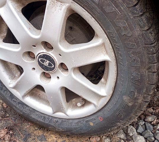 Красный ВАЗ 2108, объемом двигателя 1.5 л и пробегом 195 тыс. км за 1000 $, фото 5 на Automoto.ua