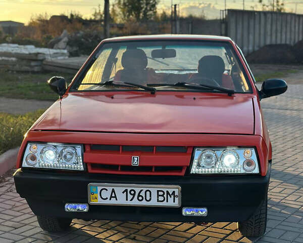 Красный ВАЗ 2108, объемом двигателя 1.1 л и пробегом 150 тыс. км за 950 $, фото 4 на Automoto.ua