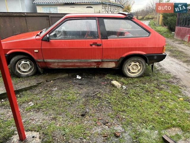 Красный ВАЗ 2108, объемом двигателя 1.1 л и пробегом 130 тыс. км за 600 $, фото 2 на Automoto.ua