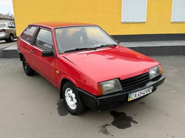Красный ВАЗ 2108, объемом двигателя 1.5 л и пробегом 185 тыс. км за 477 $, фото 2 на Automoto.ua