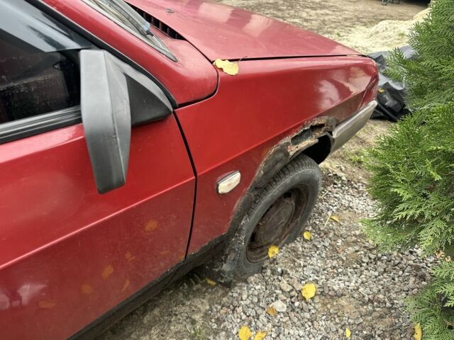 Красный ВАЗ 2108, объемом двигателя 1.3 л и пробегом 300 тыс. км за 667 $, фото 3 на Automoto.ua