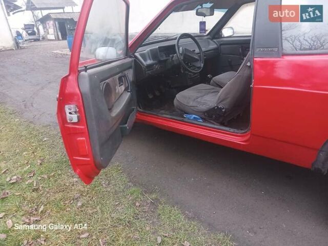 Красный ВАЗ 2108, объемом двигателя 1.5 л и пробегом 320 тыс. км за 1100 $, фото 2 на Automoto.ua