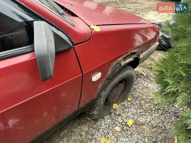 Красный ВАЗ 2108, объемом двигателя 1.3 л и пробегом 300 тыс. км за 667 $, фото 2 на Automoto.ua