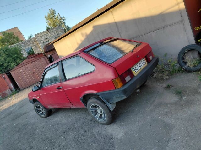 Красный ВАЗ 2108, объемом двигателя 1.5 л и пробегом 300 тыс. км за 900 $, фото 1 на Automoto.ua