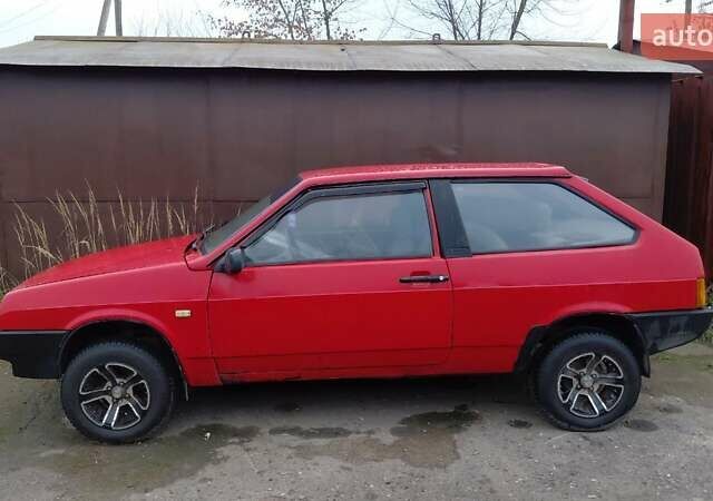 Красный ВАЗ 2108, объемом двигателя 1.5 л и пробегом 500 тыс. км за 750 $, фото 3 на Automoto.ua