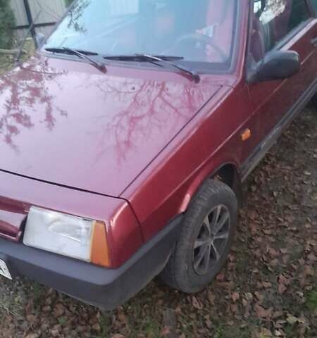 Красный ВАЗ 2108, объемом двигателя 1.1 л и пробегом 285 тыс. км за 1100 $, фото 3 на Automoto.ua