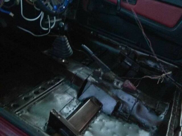 Красный ВАЗ 2108, объемом двигателя 1.3 л и пробегом 100 тыс. км за 716 $, фото 9 на Automoto.ua