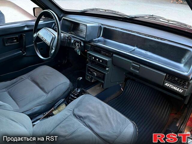 Красный ВАЗ 2108, объемом двигателя 1.3 л и пробегом 0 тыс. км за 1250 $, фото 5 на Automoto.ua