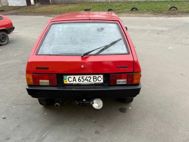Красный ВАЗ 2108, объемом двигателя 1.5 л и пробегом 185 тыс. км за 477 $, фото 4 на Automoto.ua