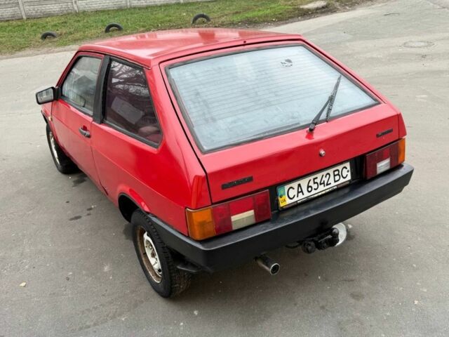 Красный ВАЗ 2108, объемом двигателя 1.5 л и пробегом 185 тыс. км за 477 $, фото 5 на Automoto.ua