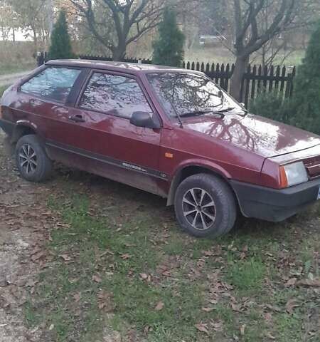 Красный ВАЗ 2108, объемом двигателя 1.1 л и пробегом 285 тыс. км за 1100 $, фото 2 на Automoto.ua