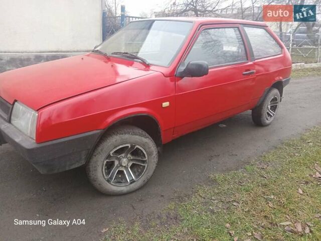 Красный ВАЗ 2108, объемом двигателя 1.5 л и пробегом 320 тыс. км за 1100 $, фото 1 на Automoto.ua