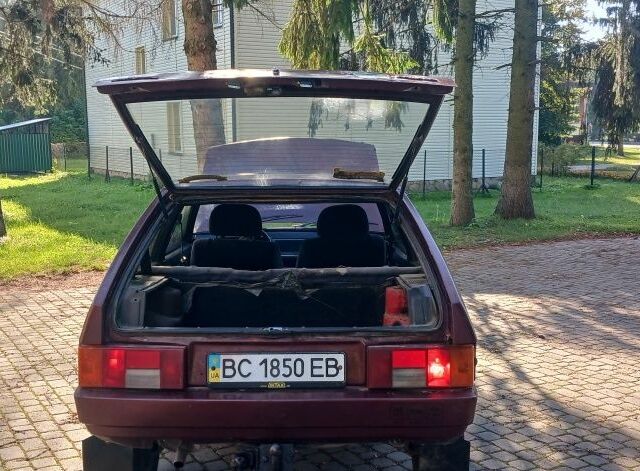 Красный ВАЗ 2108, объемом двигателя 1.3 л и пробегом 120 тыс. км за 605 $, фото 3 на Automoto.ua