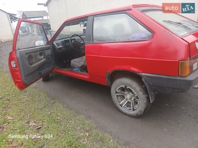 Красный ВАЗ 2108, объемом двигателя 1.5 л и пробегом 320 тыс. км за 1100 $, фото 5 на Automoto.ua