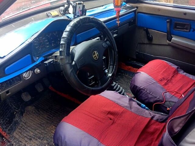 Красный ВАЗ 2108, объемом двигателя 1.5 л и пробегом 350 тыс. км за 260 $, фото 5 на Automoto.ua