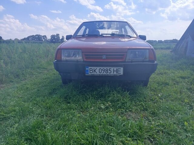 Красный ВАЗ 2108, объемом двигателя 1.1 л и пробегом 50 тыс. км за 350 $, фото 2 на Automoto.ua