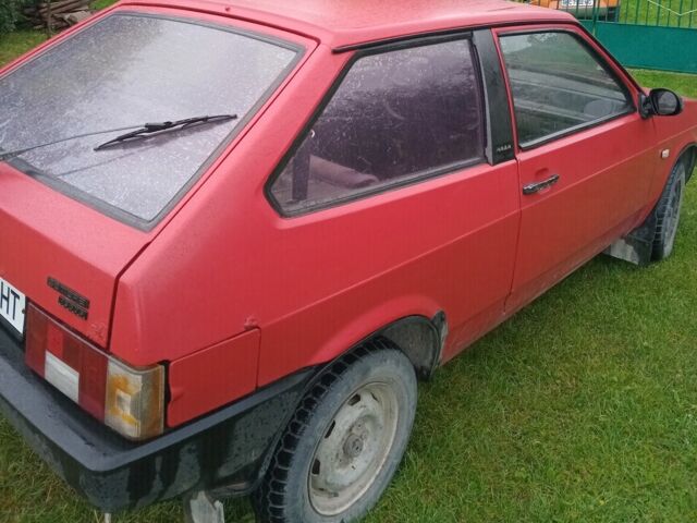 Красный ВАЗ 2108, объемом двигателя 1.5 л и пробегом 102 тыс. км за 591 $, фото 2 на Automoto.ua