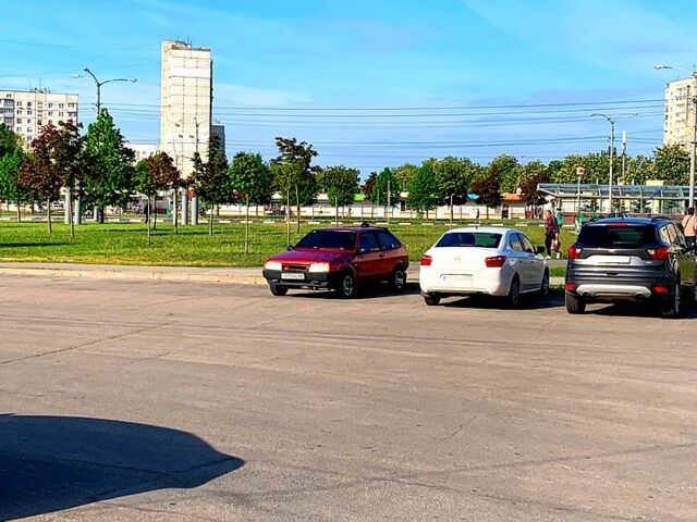 Красный ВАЗ 2108, объемом двигателя 1.5 л и пробегом 82 тыс. км за 1350 $, фото 8 на Automoto.ua