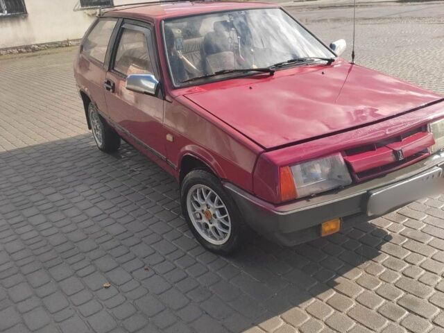 Красный ВАЗ 2108, объемом двигателя 0 л и пробегом 300 тыс. км за 500 $, фото 2 на Automoto.ua