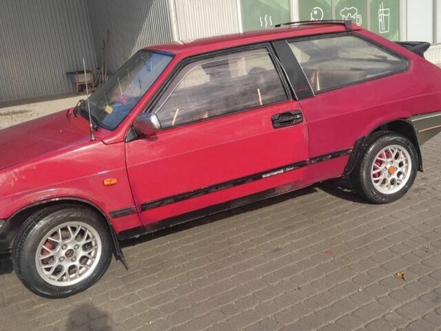 Красный ВАЗ 2108, объемом двигателя 0 л и пробегом 300 тыс. км за 500 $, фото 5 на Automoto.ua