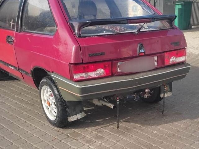 Красный ВАЗ 2108, объемом двигателя 0 л и пробегом 300 тыс. км за 500 $, фото 4 на Automoto.ua